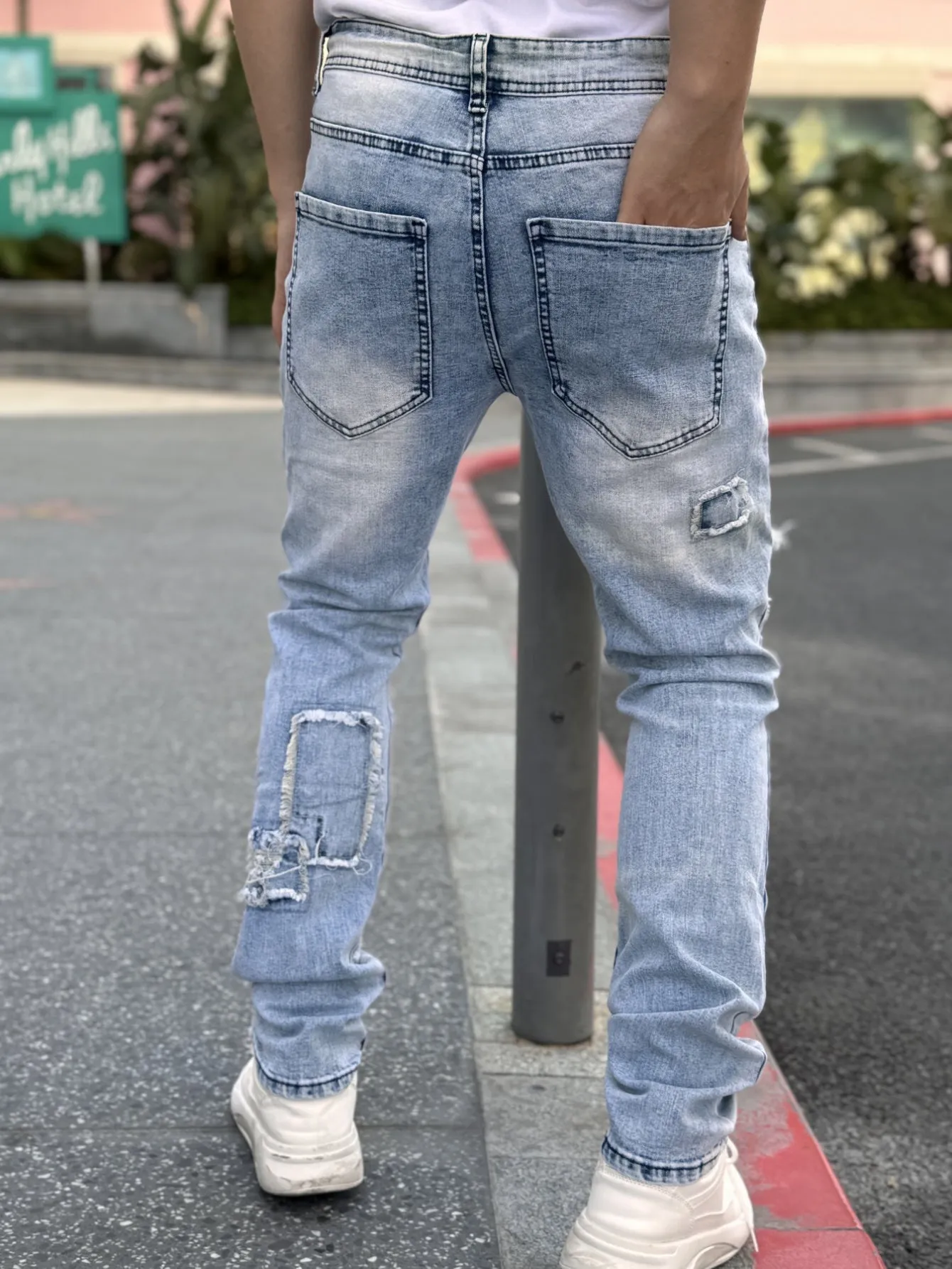 Men's Ripped Embroidery Stretch Denim Jeans - Trendy Street Style